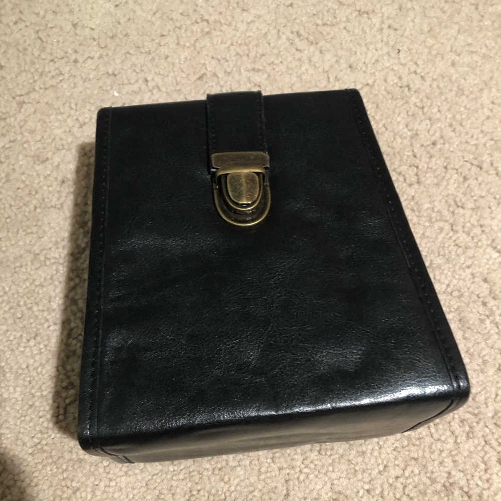 New Women’s Urban Outfitters Hard Case Handbag